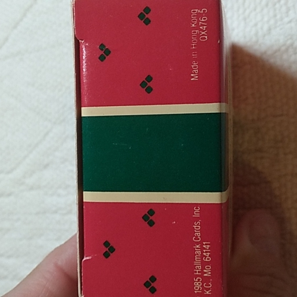 Vintage Hallmark Keepsake Ornament from 1985 Ice-Skating Owl - Picture 2 of 9